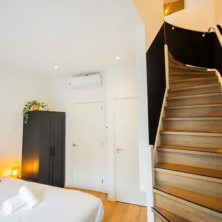 Historical 80m2 Retreat With Sauna Option - R51b *