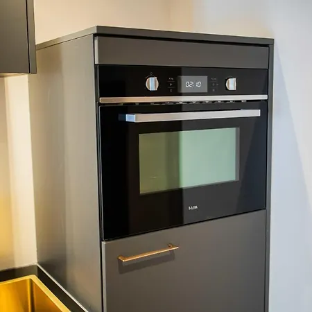 Historical 80m2 Retreat With Sauna Option - R51b