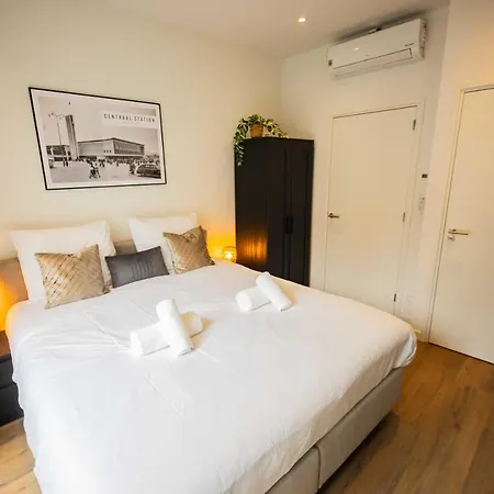 Apartment Historical 80m2 Retreat With Sauna Option - R51b