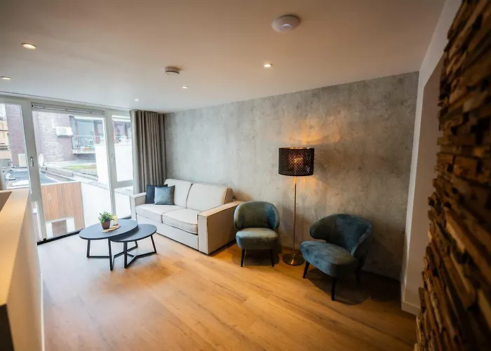 Apartment Historical 80m2 Retreat With Sauna Option - R51b