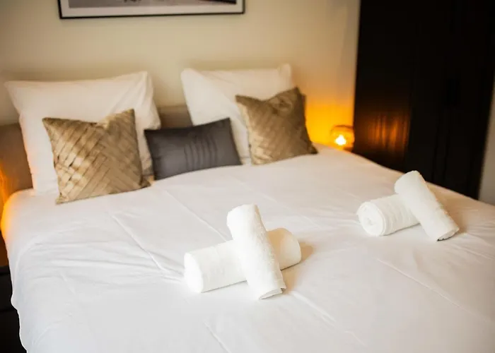 Historical 80m2 Retreat With Sauna Option - R51b