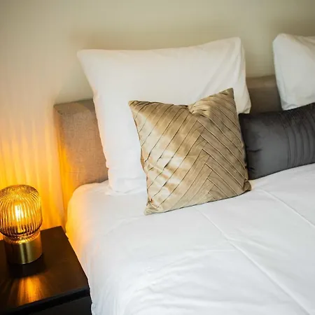 Historical 80m2 Retreat With Sauna Option - R51b *