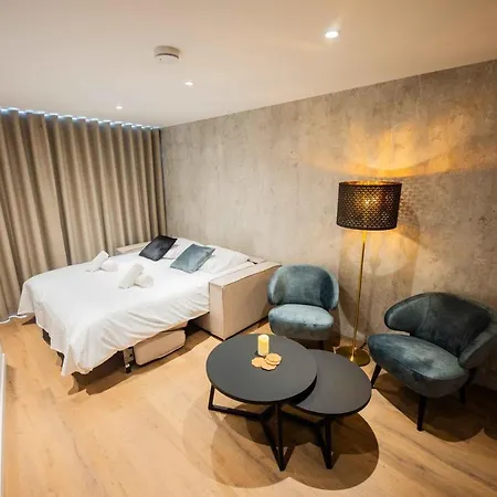 Historical 80m2 Retreat With Sauna Option - R51b Appartement