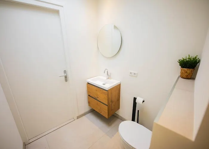 Daire Historical 80m2 Retreat With Sauna Option - R51b *